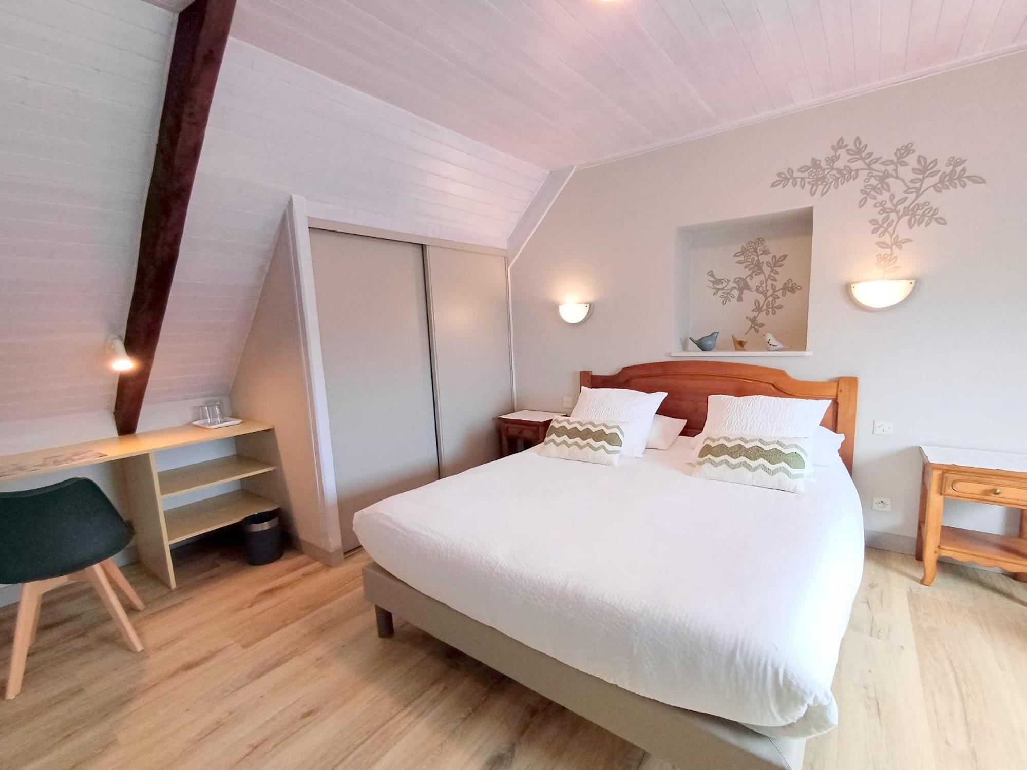 Au Calme A 10Mn Des Baies De Douarnenez Et Audierne Avec Cuisine A Disposition Mahalon Zewnętrze zdjęcie