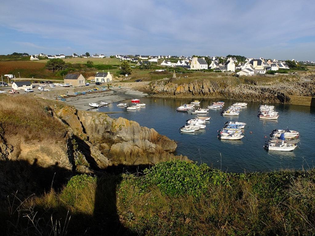 Au Calme A 10Mn Des Baies De Douarnenez Et Audierne Avec Cuisine A Disposition Mahalon Zewnętrze zdjęcie
