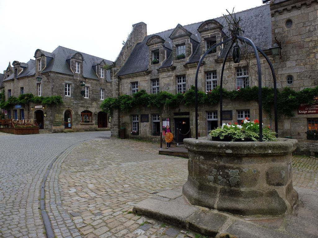 Au Calme A 10Mn Des Baies De Douarnenez Et Audierne Avec Cuisine A Disposition Mahalon Zewnętrze zdjęcie