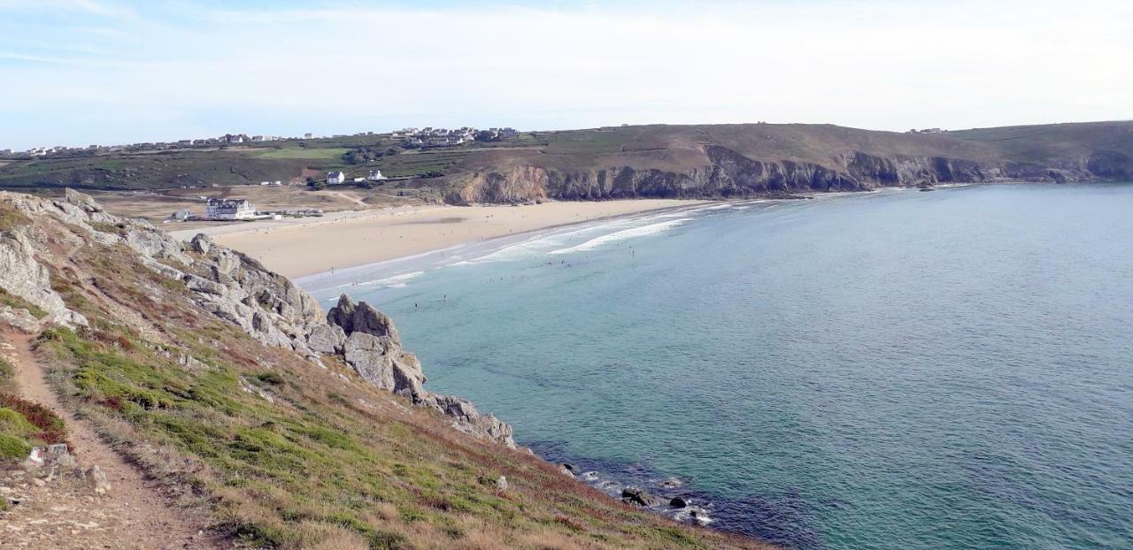 Au Calme A 10Mn Des Baies De Douarnenez Et Audierne Avec Cuisine A Disposition Mahalon Zewnętrze zdjęcie